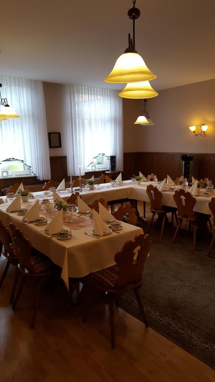 Gast- Und Pensionhaus Zur Linde Staufenberg  Exteriör bild